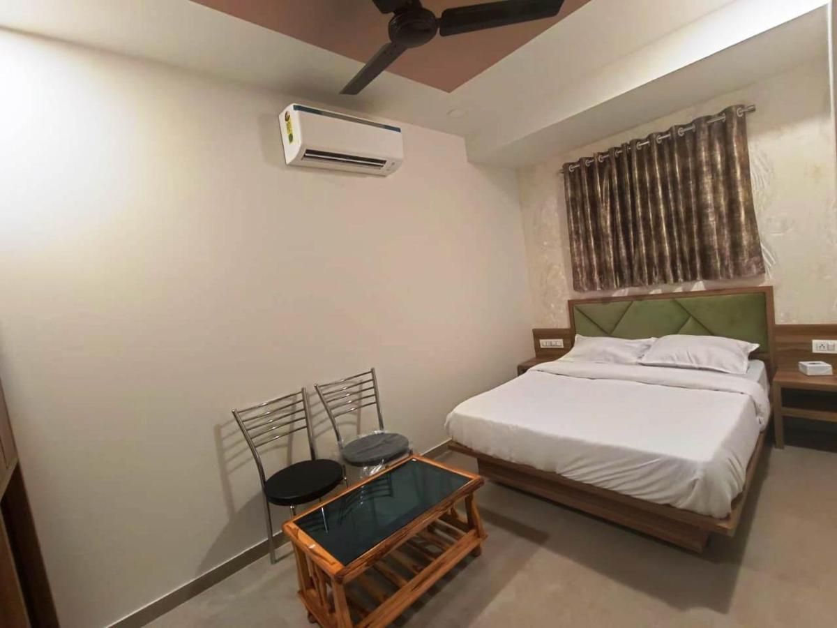 Sai Sagar Lodging & Boarding Ulhāsnagar 外观 照片