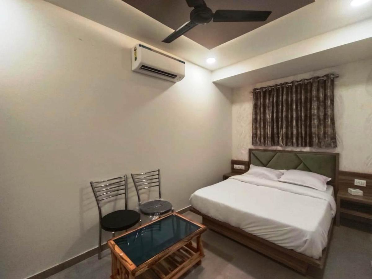 Sai Sagar Lodging & Boarding Ulhāsnagar 外观 照片