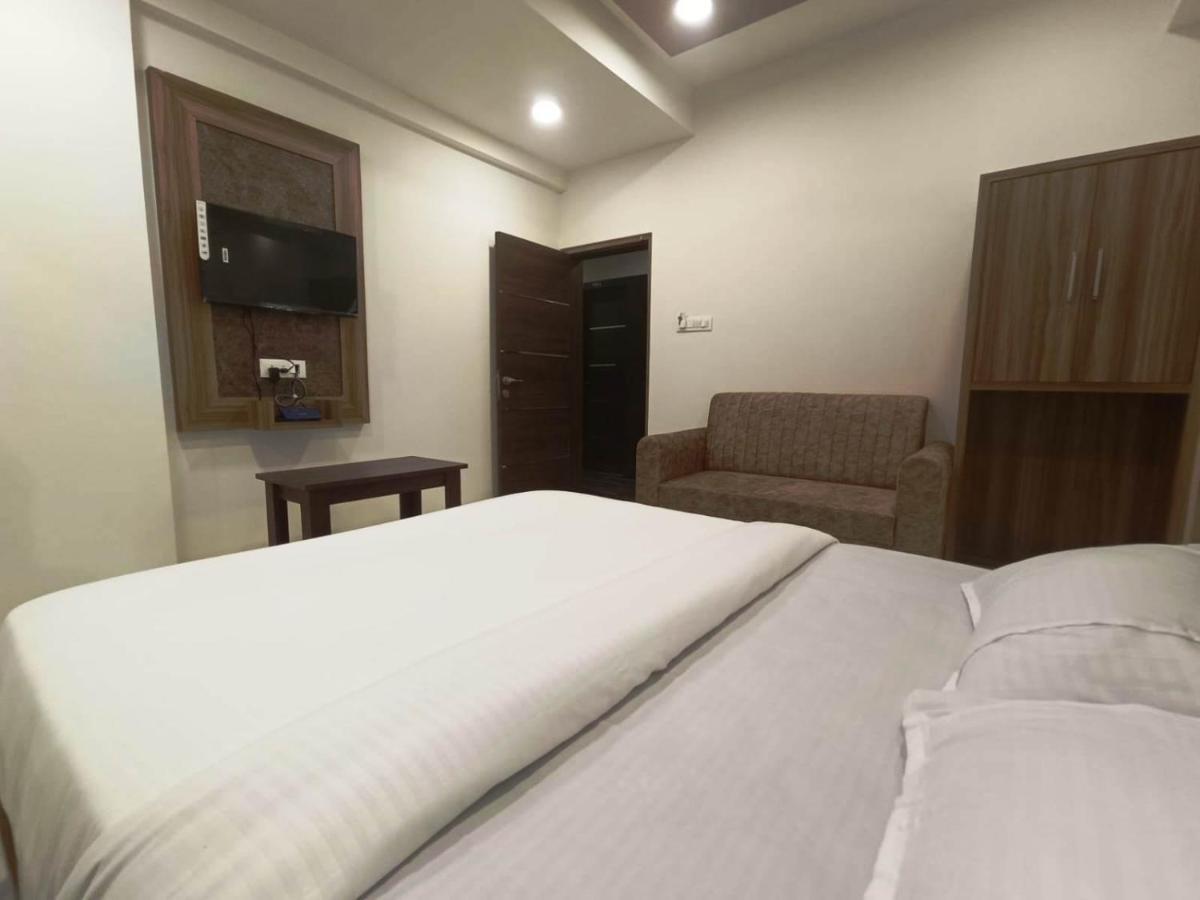 Sai Sagar Lodging & Boarding Ulhāsnagar 外观 照片